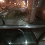 Неадекватный сосед разбил входную дверь